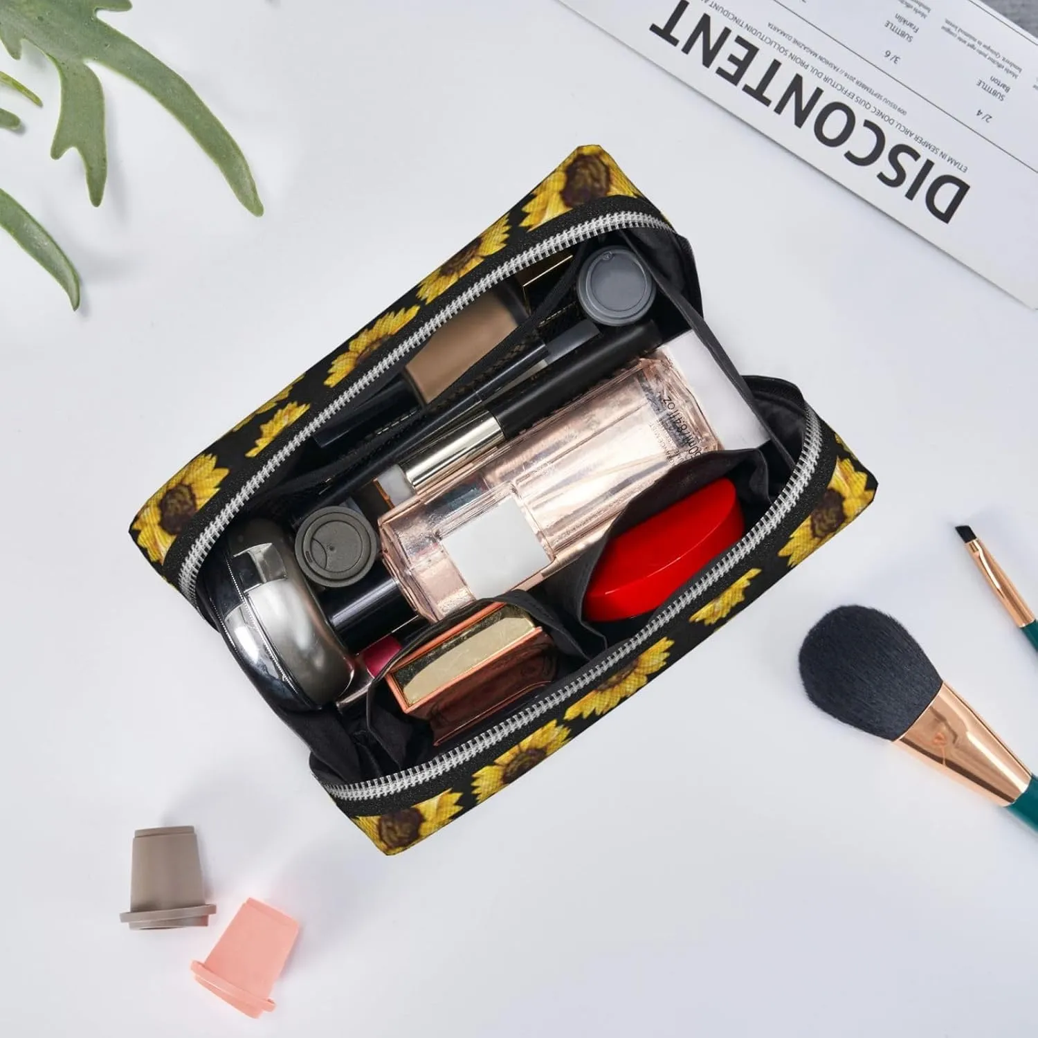 Golden Sunflowers Travel-Ready Toiletry Bag, Compact Makeup Organizer For Women