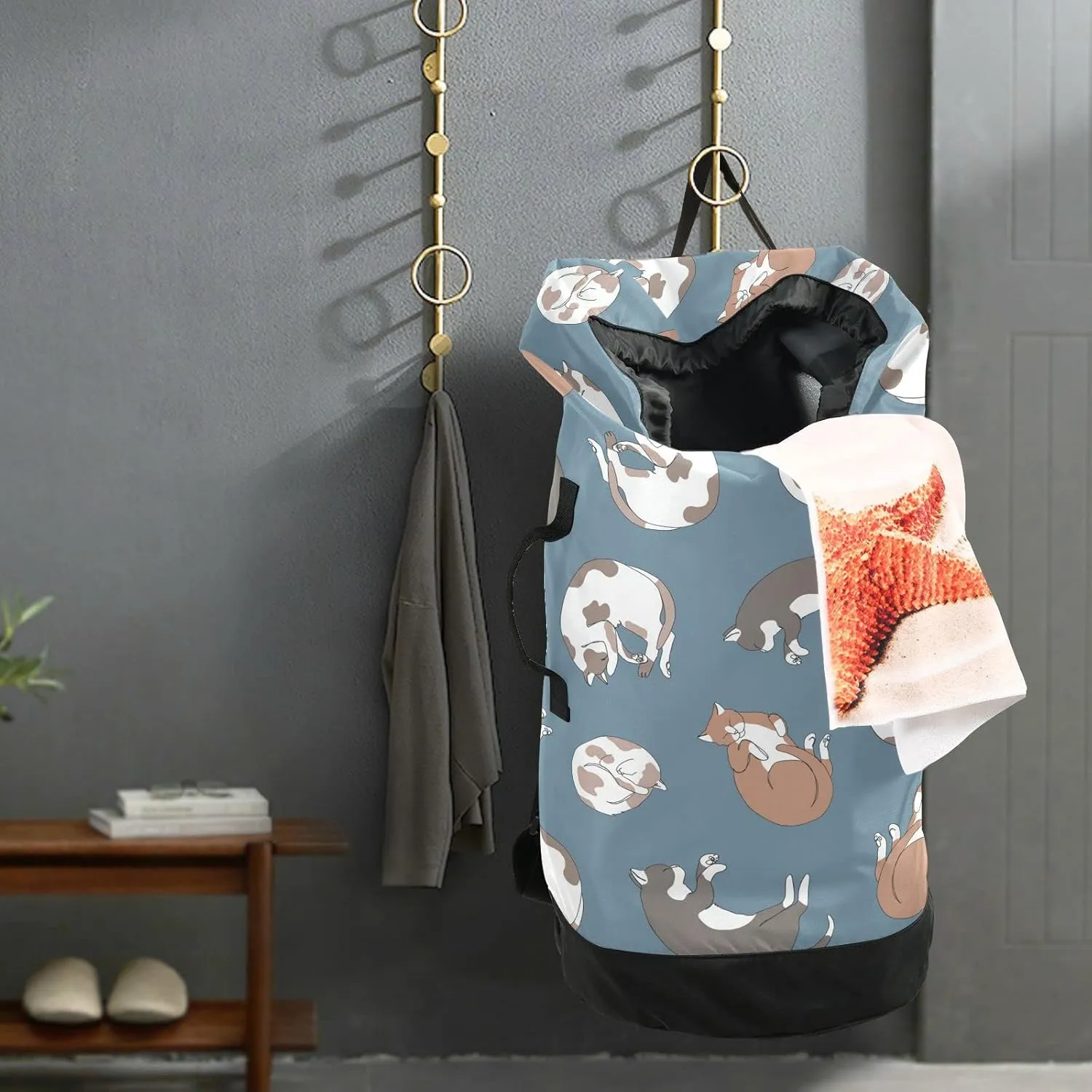 Oyihfvs Sleeping Cats in Sleeping Poses on Blue Backpack Laundry Bag, Laundry Backpack with Shoulder Straps, Waterproof Nylon Clothes Hamper Bag for Men Women Yoga Backpack
