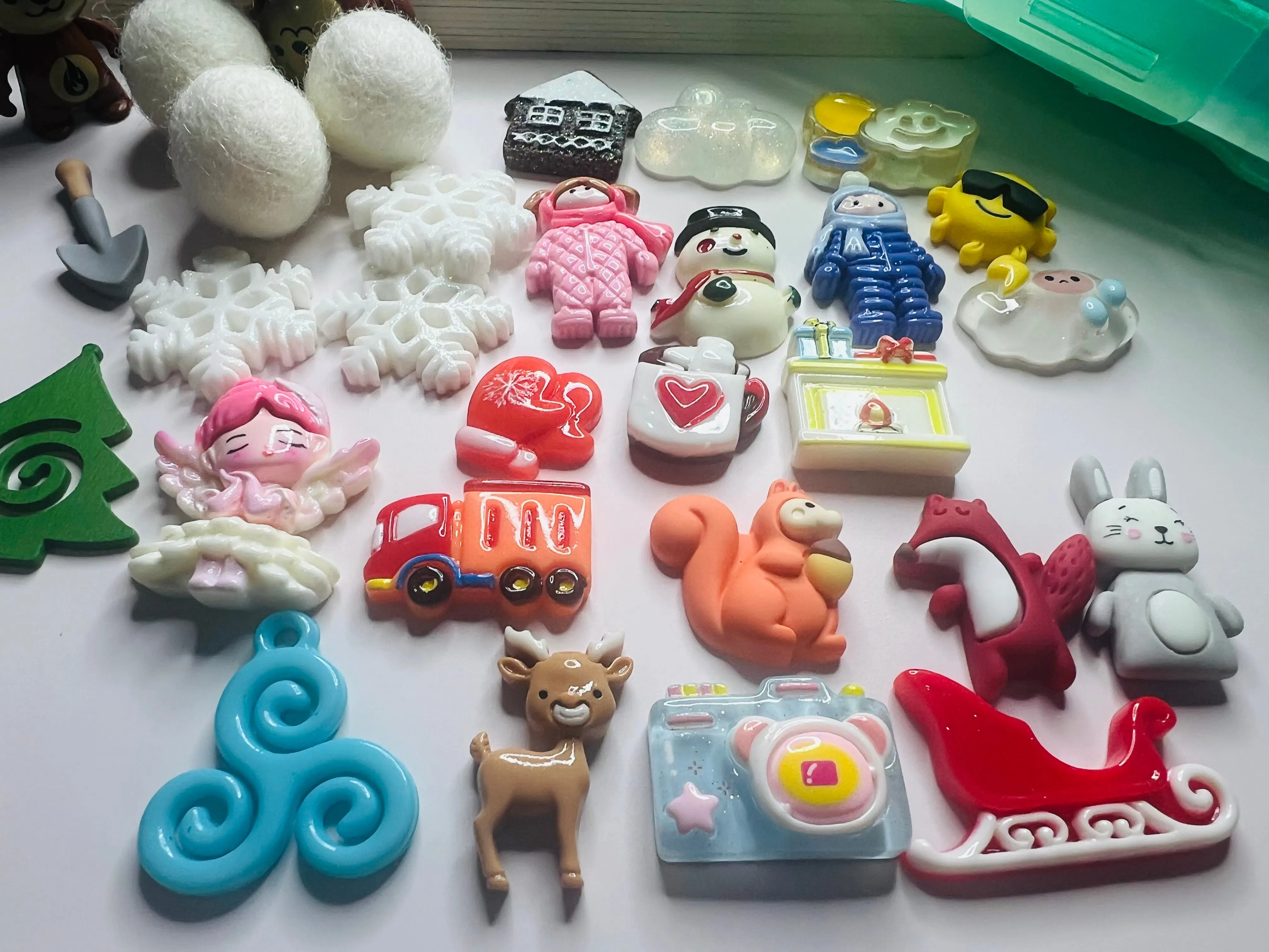 SNOW Story Kit with Mini Objects Speech Therapy Winter Theme trinkets SNOW book
