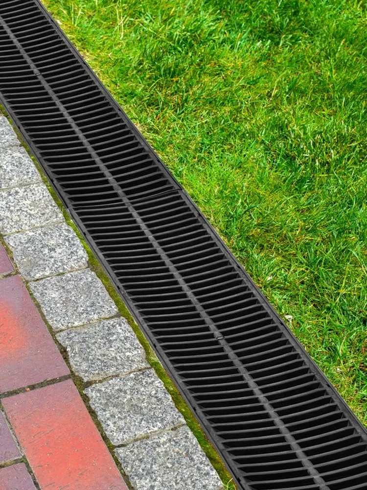 VEVOR Trench Drain System with Plastic Grate, 5.9x5.1-Inch HDPE Channel Drainage for Garden, Driveway - 6 Pack
